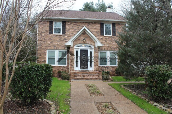 Foto del edificio - 430 Maplegrove Dr