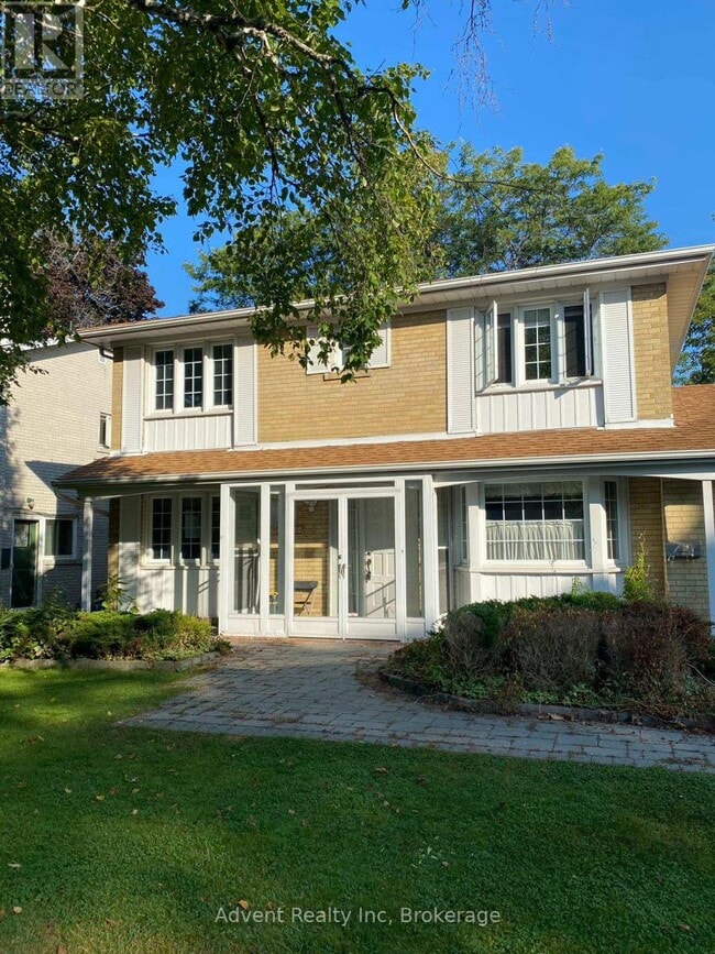 Building Photo - 73 Overbank Crescent