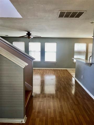 Building Photo - 2707 Prairie Creek Dr