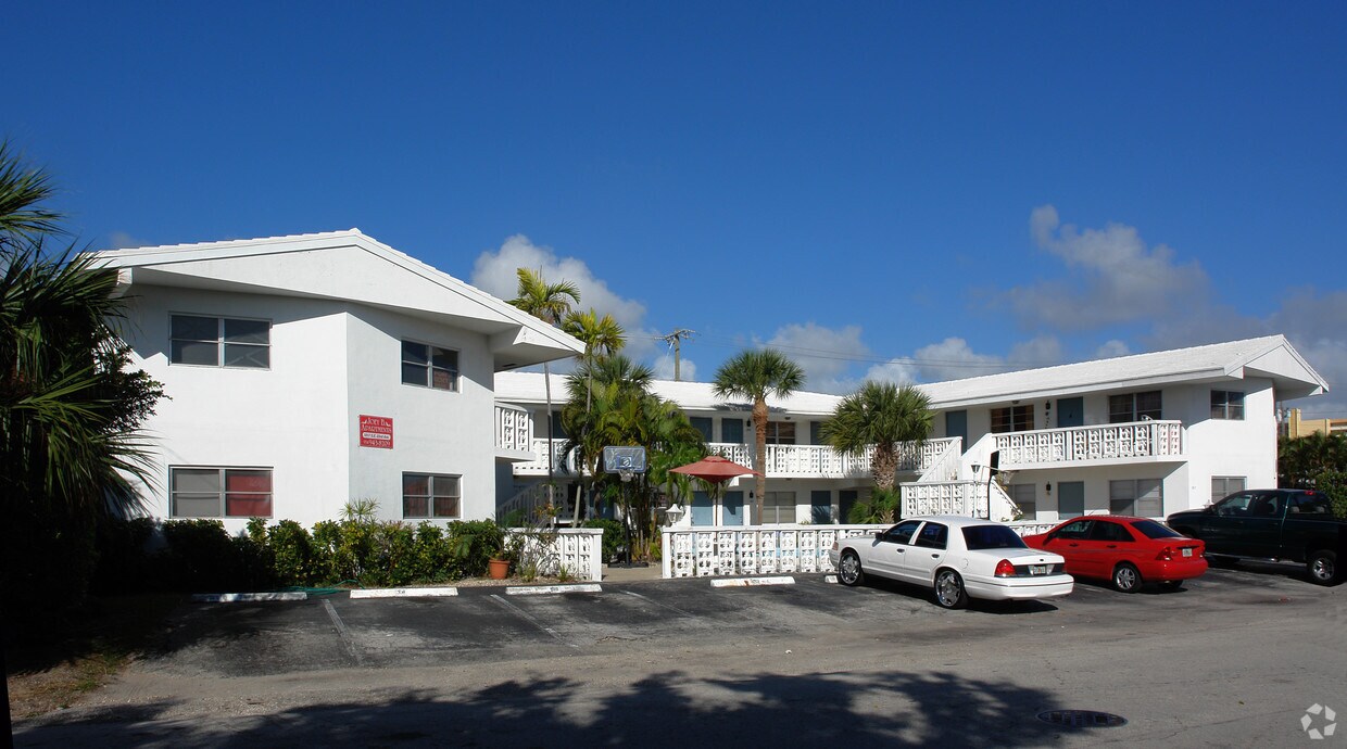 Building Photo - Joey B. Apartments