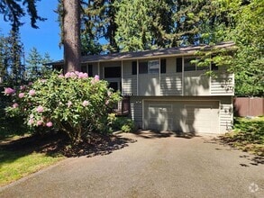 Building Photo - 3372 S 290th St