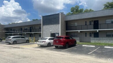 Building Photo - 8060 N Colony Cir