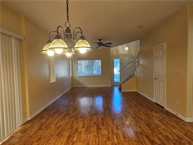 Foto del edificio - 6521 Hillside Brook Ave