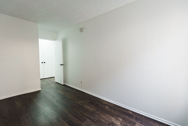 Interior Photo - 238 South Serrano Ave