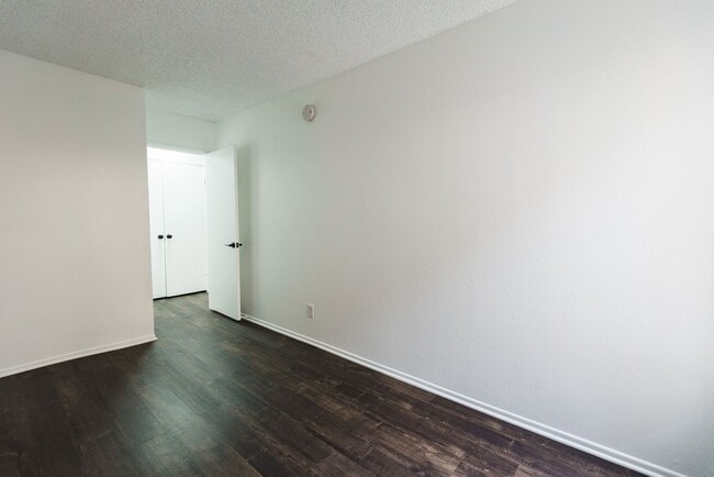 Interior Photo - 238 South Serrano Ave