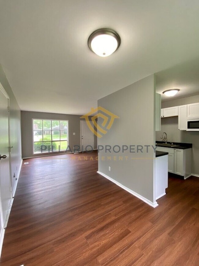 Foto del edificio - Nicely Updated, Northeastwood, 3 Bedroom, ...