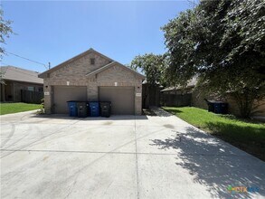 Building Photo - 268 Rosalie Dr