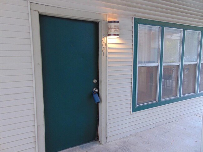 Foto del edificio - 3115 Tom Green St