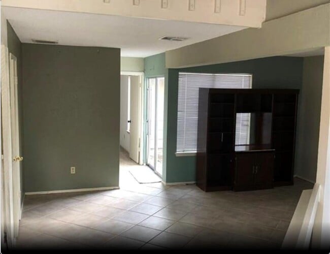 Building Photo - 12634 Newbrook Dr