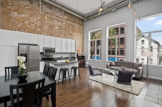 Foto del edificio - 1318 W George St