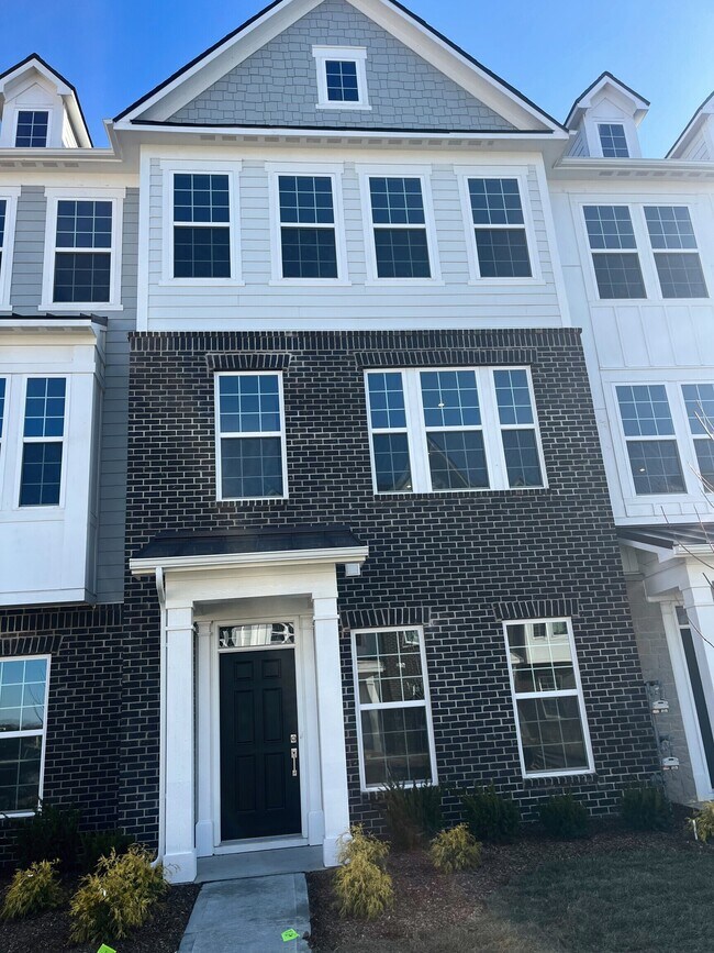 Building Photo - 14572 Brecon Ln