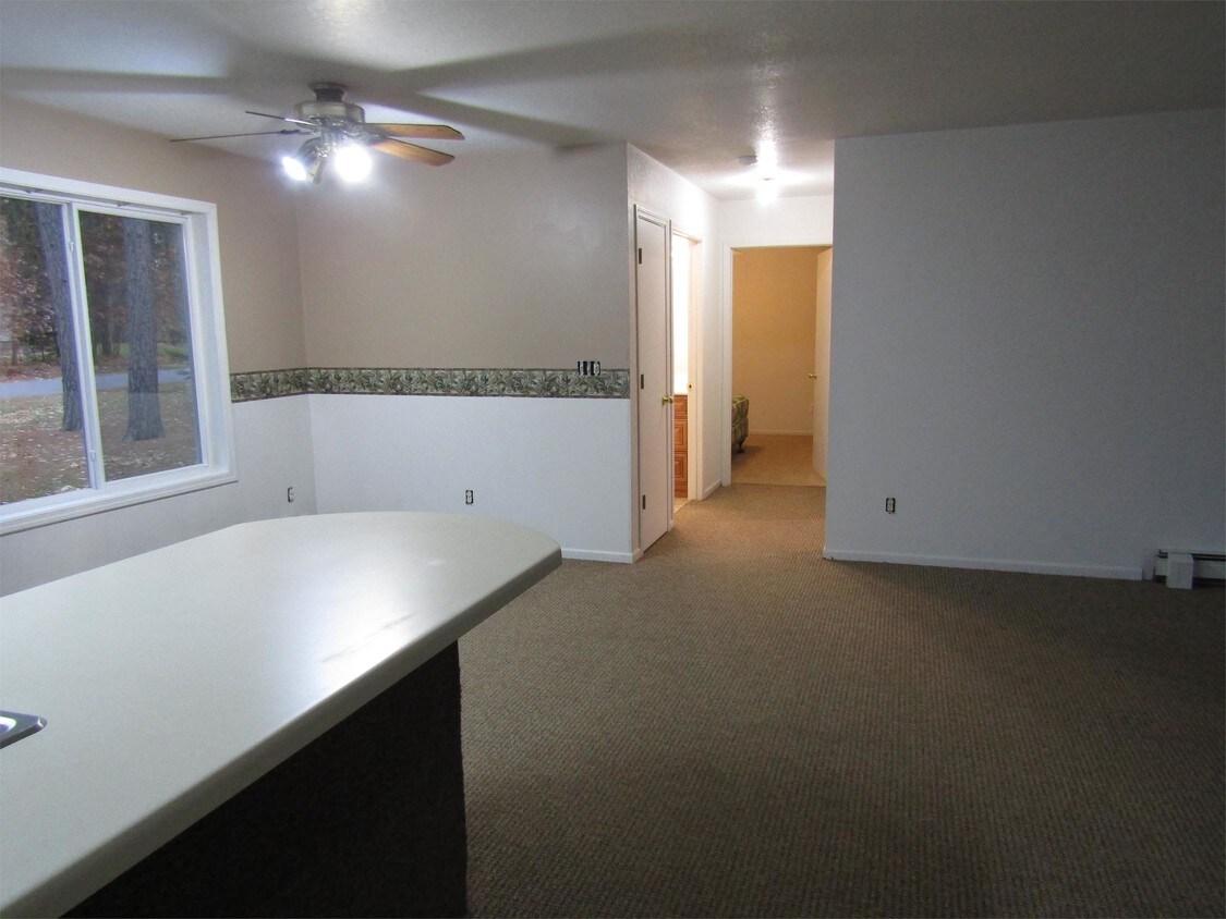 Foto principal - 14048 E Central Ave