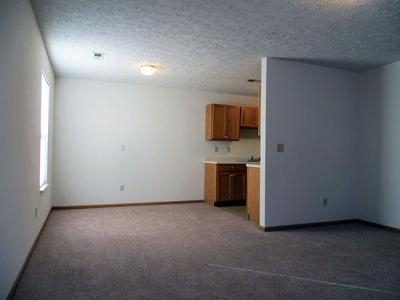 Building Photo - 2182 Tenbrink Dr