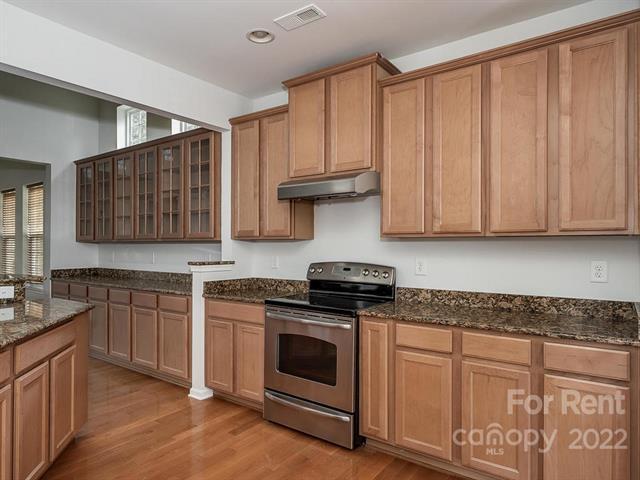 Building Photo - 10830 Drake Hill Dr