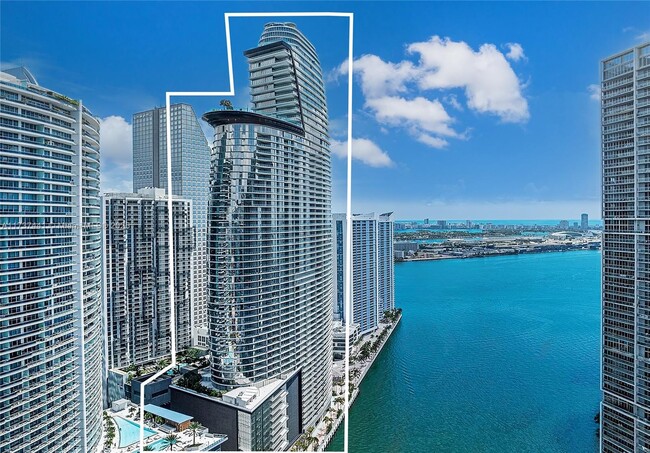 Foto del edificio - 300 Biscayne Blvd Way