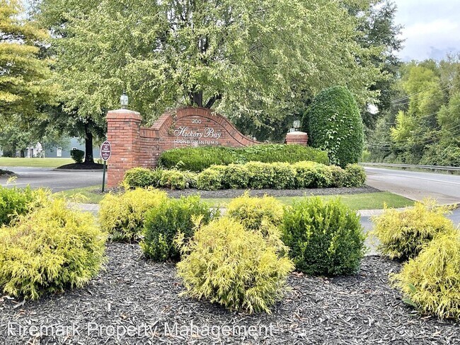 Foto del edificio - 200 Sanders Ferry Rd