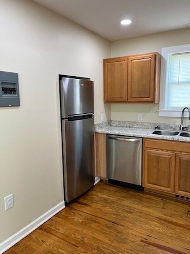 Foto del edificio - Nice Home, Convenient Location