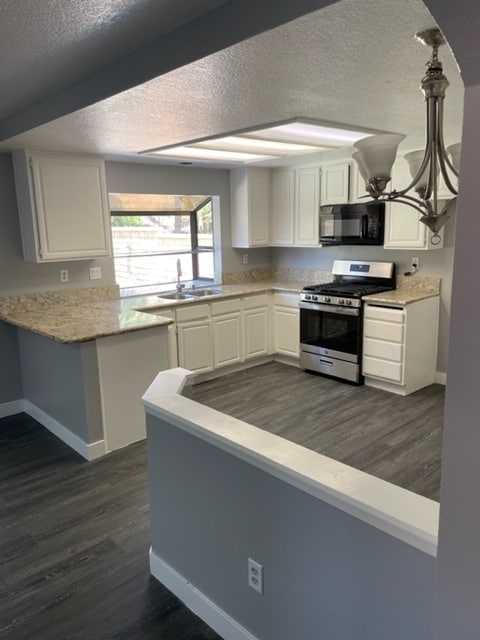 Foto del edificio - 6250 Sunny Meadow Ln