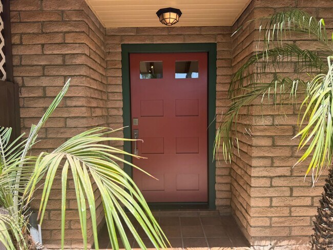 Foto del edificio - 4790 Sand Canyon Rd