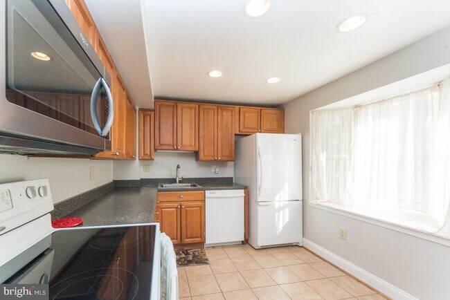Foto del edificio - 4 Wyatt Ct
