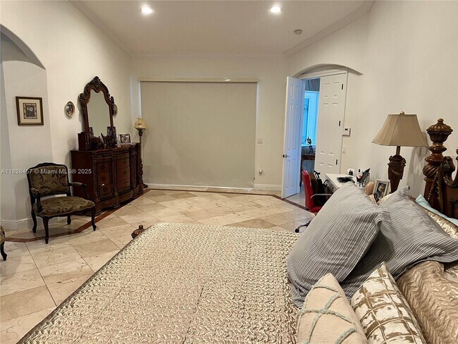 Foto del edificio - 6795 SW 98th St