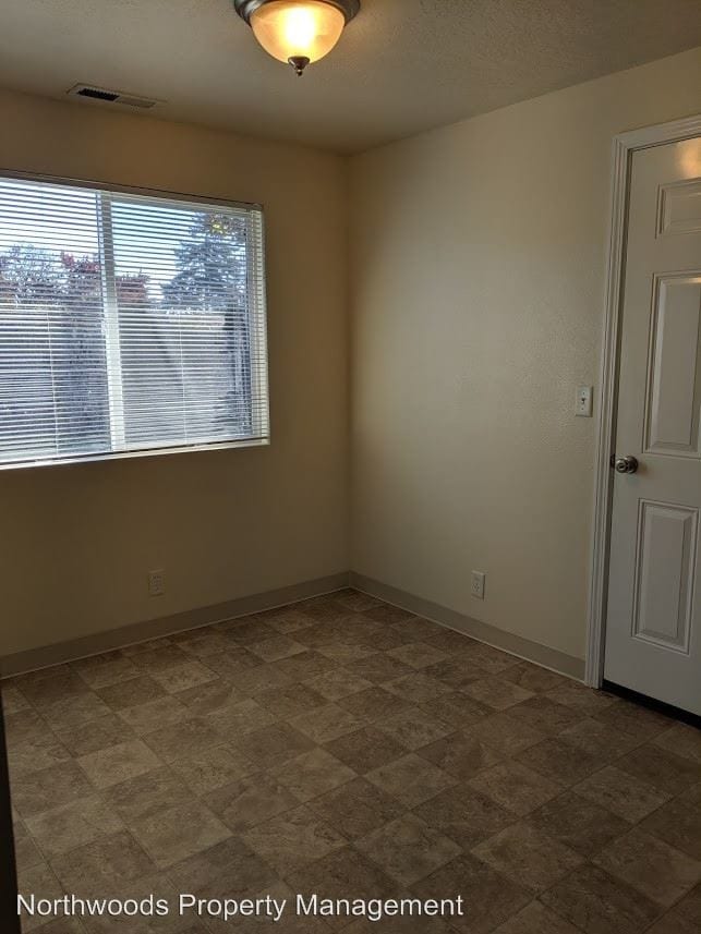 Building Photo - 2 br, 1 bath House - 1243 Lorne Loop