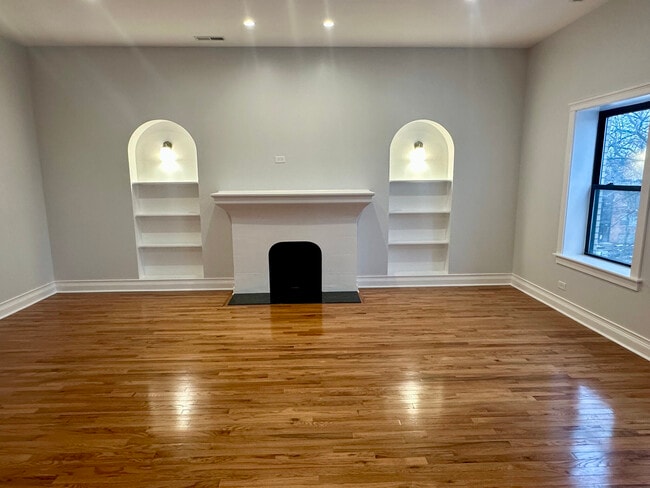 Foto del edificio - 2308 W Farwell Ave