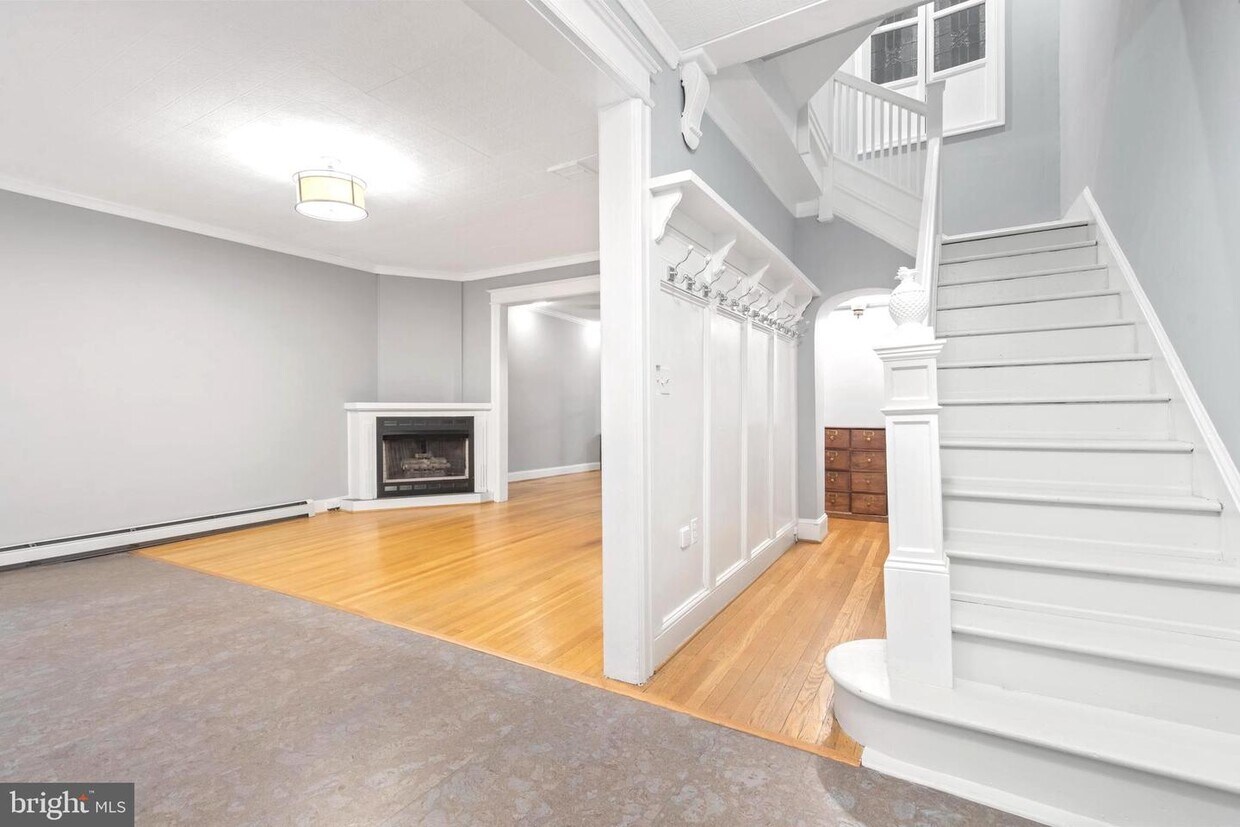 Primary Photo - 1427 Shepherd St NW