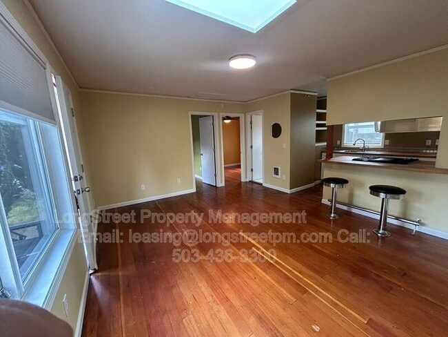 Building Photo - 4725 NE 50th Pl