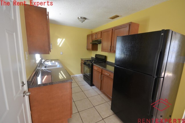 Building Photo - 6850 San Marino Dr
