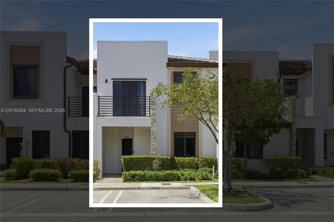 Foto del edificio - 20714 NE 5th Ct