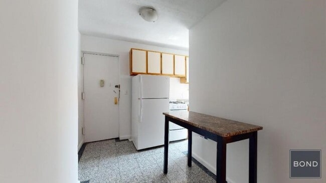 Building Photo - 2 bedroom in Manhattan NY 10003