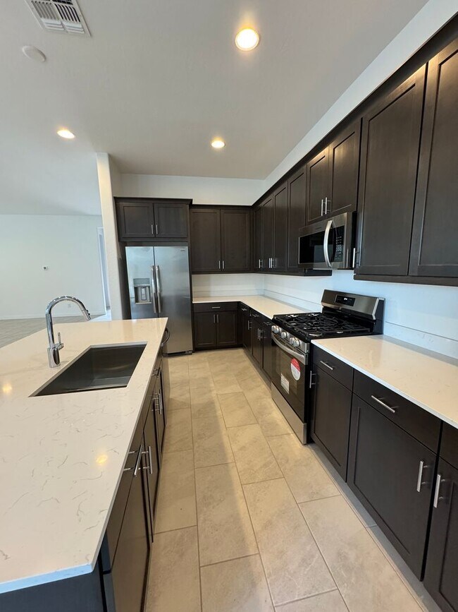 Foto del edificio - BRAND NEW HOME IN PHOENIX IN MORNING VISTA