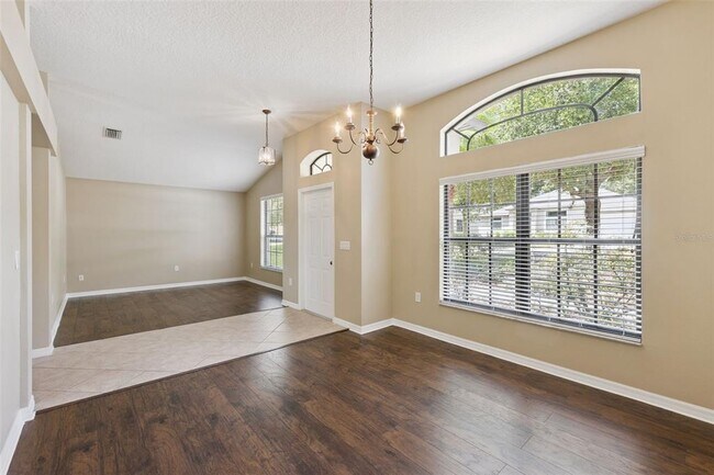 Foto del edificio - 1106 Natural Oaks Dr