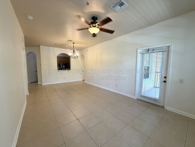 Foto del edificio - 6084 Stevenson Dr