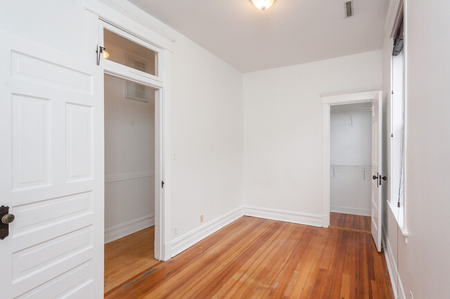 Building Photo - 3239 N Clifton Ave