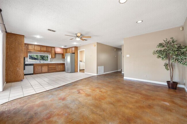Foto del edificio - 13065 Fieldstone Loop