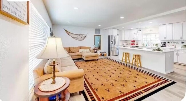 Building Photo - 2760 Kumquat Dr