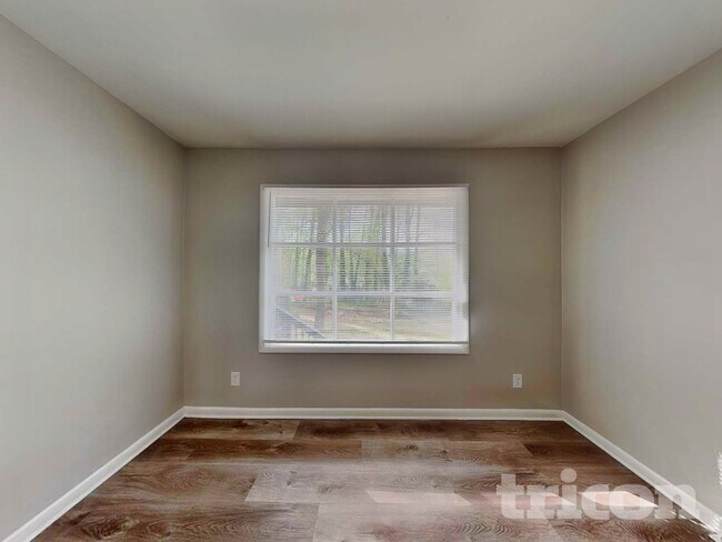 Building Photo - 911 Burtonwood Cir