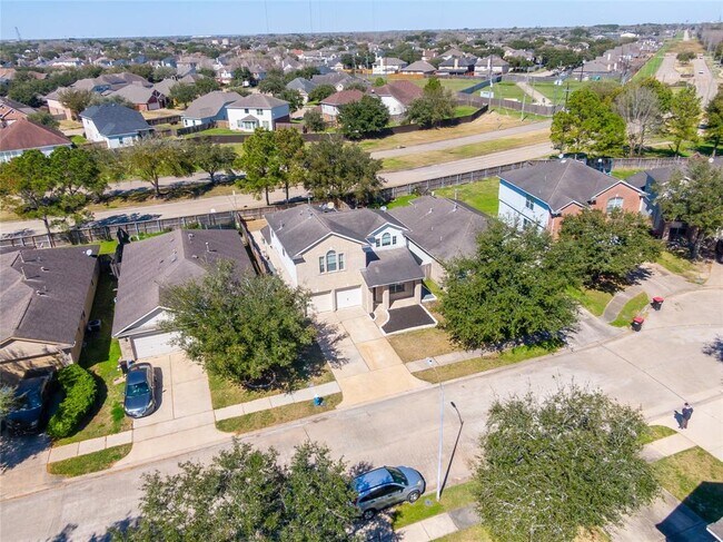 Building Photo - 4714 Brazos Point Ln