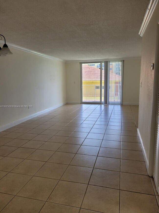 Building Photo - 7000 NW 186th St