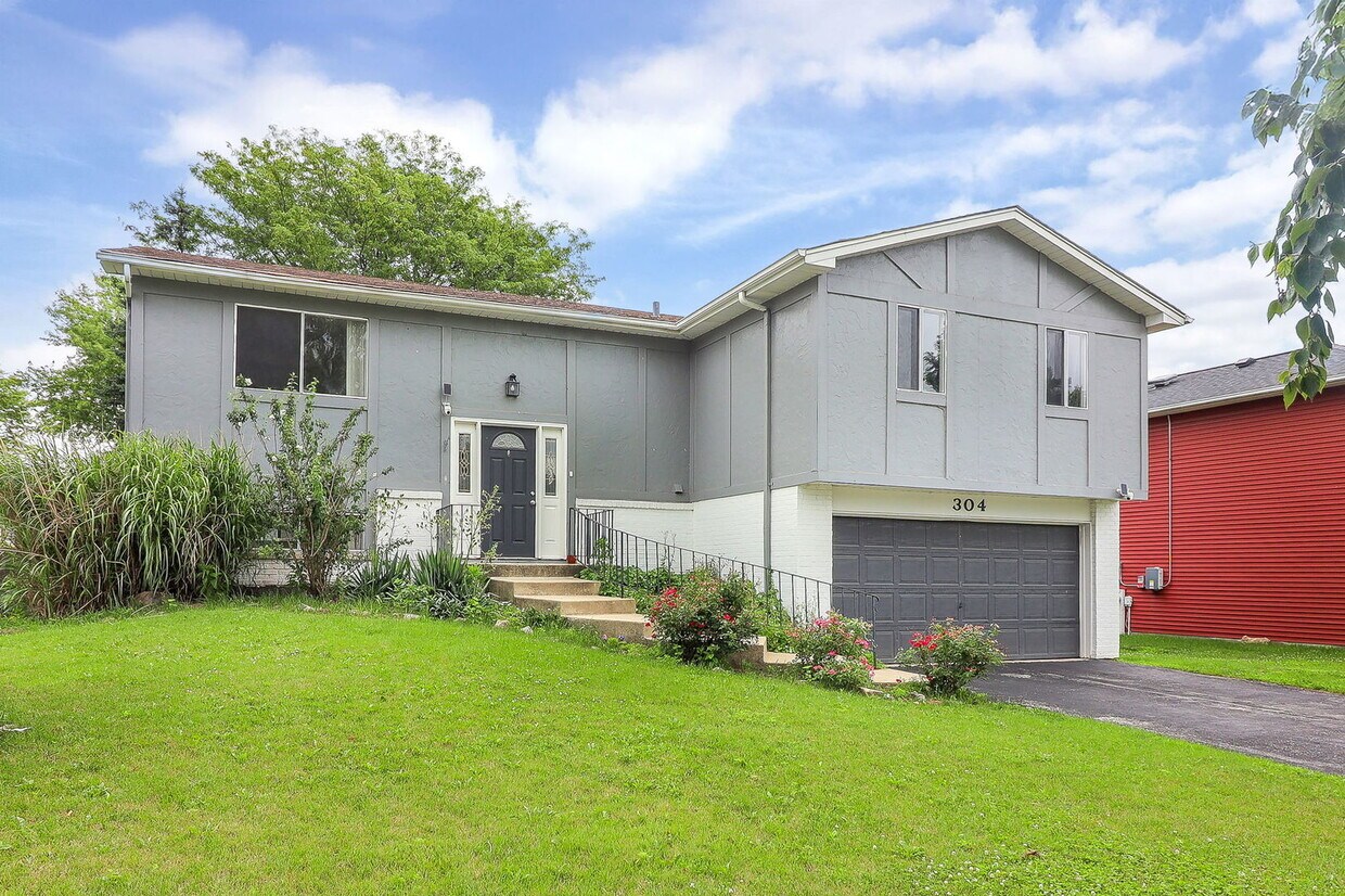 Foto principal - 304 Thistle Dr