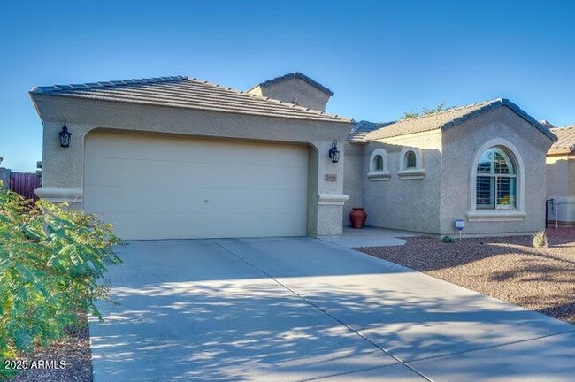 Building Photo - 2938 E Quiet Hollow Ln