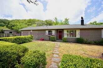 Building Photo - 4 Holstein Rd