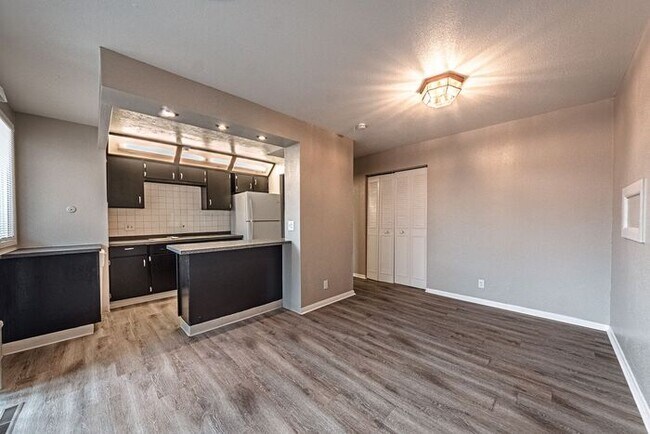 Building Photo - Charming 2-Bedroom Duplex | Limited-Time Offer: Save 50% on Next Month’s Rent!