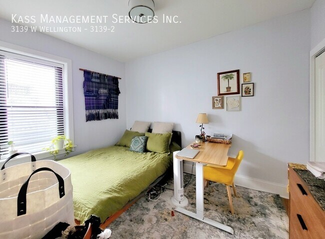 Foto del edificio - 3139 W Wellington-3139-2