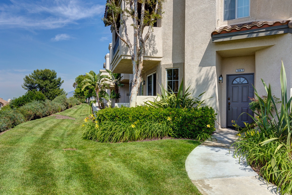 Entry - 7847 E Quinn Dr (Anaheim, CA)