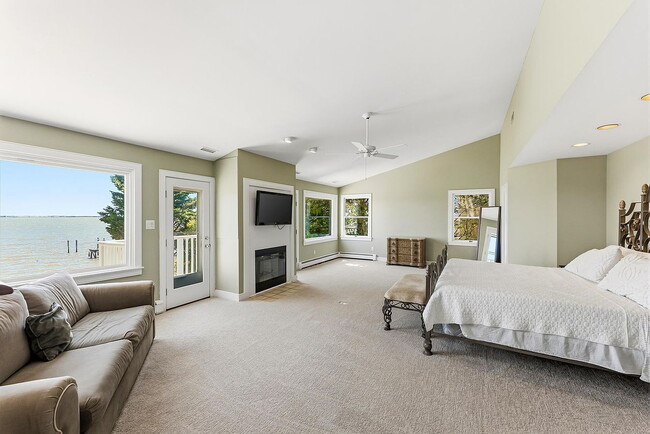 Building Photo - Single Family Home For Rent