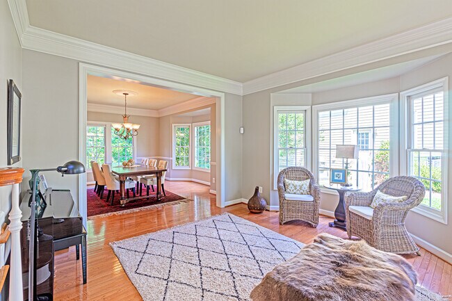 Building Photo - 47333 Middle Bluff Pl