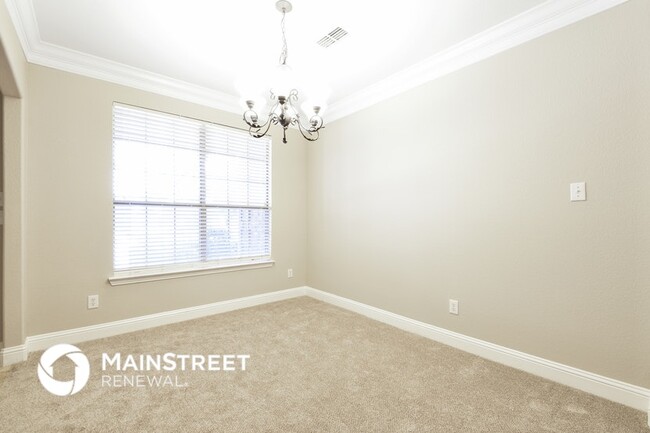 Foto del edificio - 4537 Maidstone Way